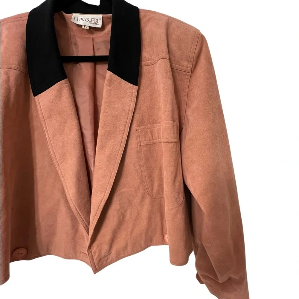 Vintage Blazer with Black Collar